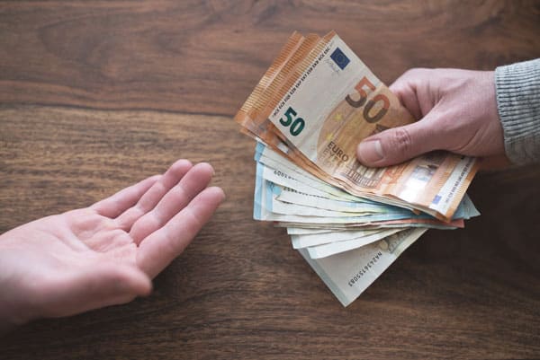 Ich brauche Geld: Cashreserve als Schutz vor finanziellen Engpässenn